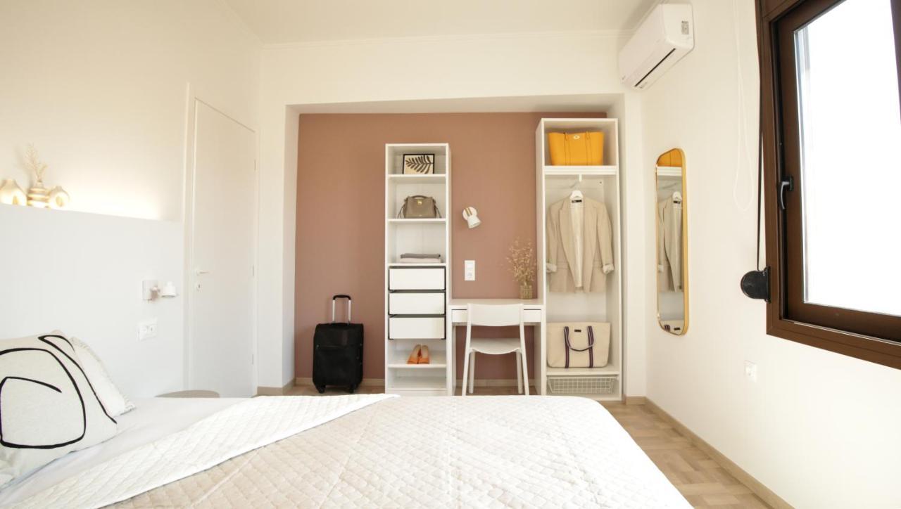 Onos - 2 Bedroom 2 Bathroom Penthouse With Terrace In Old Town Kalamata Extérieur photo